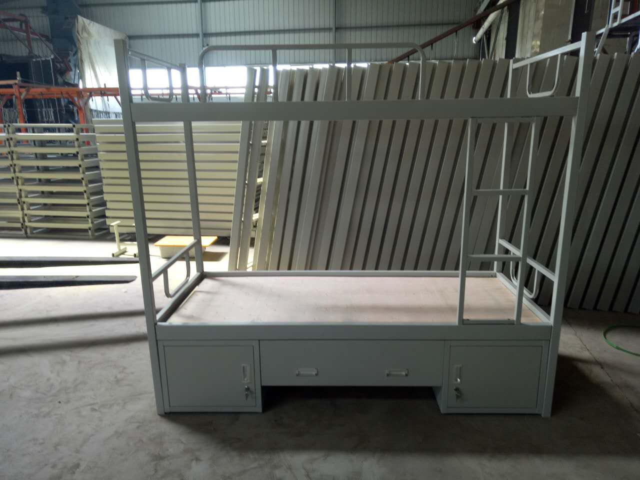 <b>學(xué)生上下床</b>